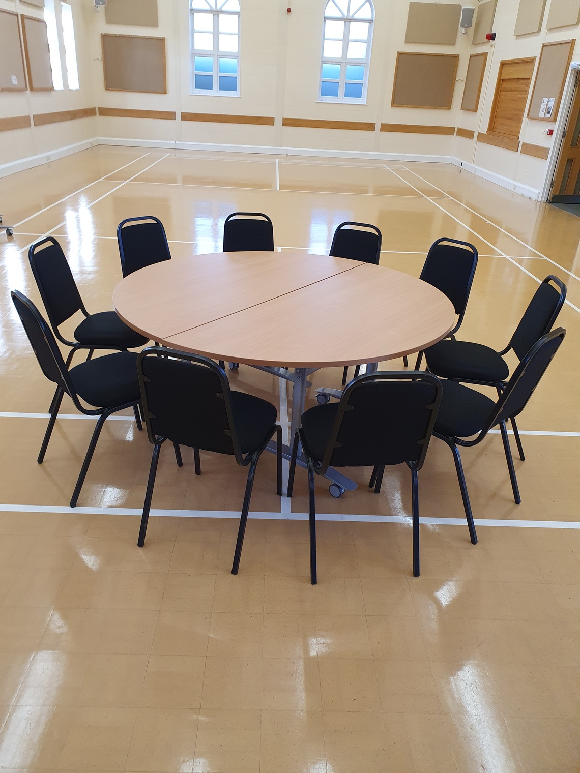 Circular tables with seating for 10